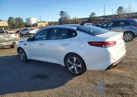 2016 Kia Optima Sx z USA, uszkodzony, nr VIN 5XXGW4L27GG017436